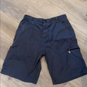 men’s grey shorts